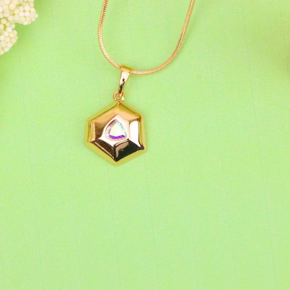 "Gold-Plated Satin White Pendant with Iridescent Center Stone, XPPT1749 - Picture 13 of 13